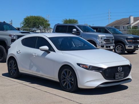 Used 2019 MAZDA MAZDA3 w/Preferred Pkg image 3