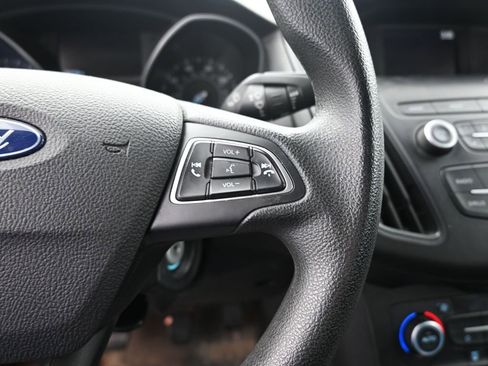 Used 2018 Ford Focus SE image 22