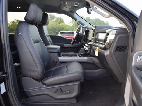 New 2026 Ford F250 Lariat w/ Black Appearance Package image 23