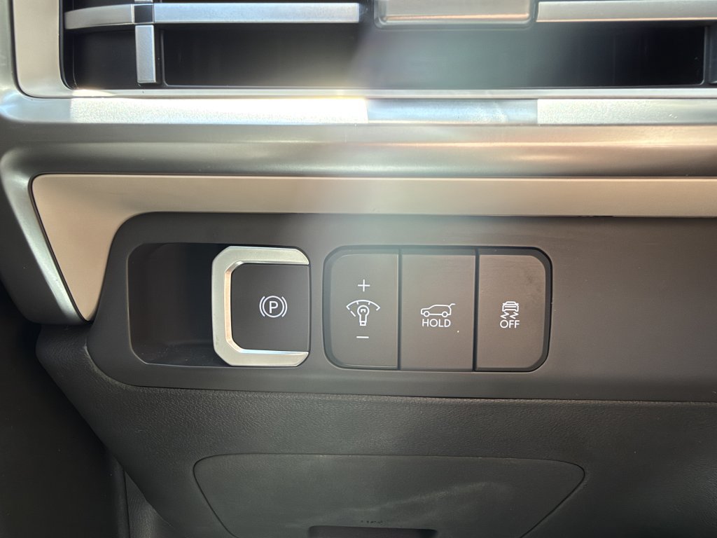 Used 2025 Hyundai Santa Fe SEL FWD image 26