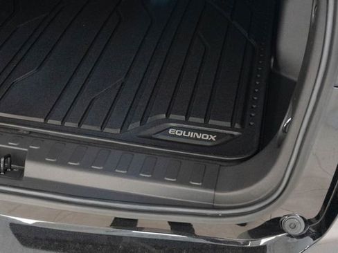Used 2024 Chevrolet Equinox LT FWD image 18