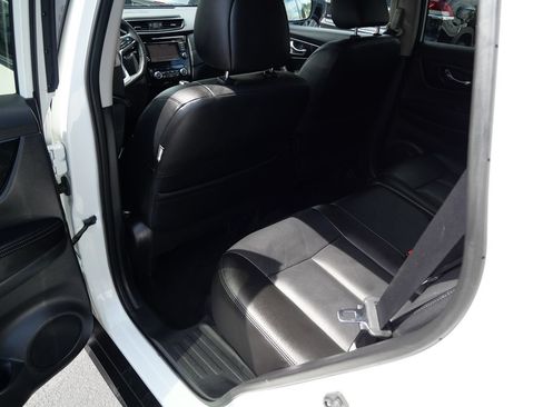 Used 2019 Nissan Rogue SL AWD/4WD image 17