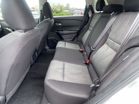 Used 2025 Nissan Rogue SV FWD image 10