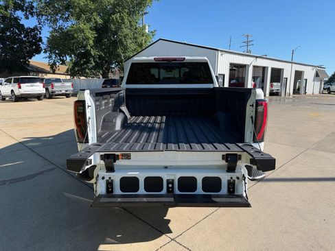 New 2026 GMC Sierra 2500 AT4 w/ AT4 Premium Plus Package AWD/4WD image 35