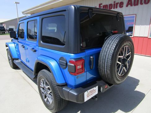 Used 2024 Jeep Wrangler Unlimited Sahara AWD/4WD image 9