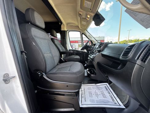 Used 2023 RAM ProMaster 3500 w/ Crew Van Package FWD image 10