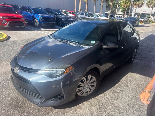 Used 2019 Toyota Corolla LE FWD image 2