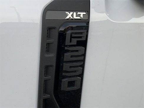 New 2026 Ford F250 XLT w/ XLT Premium Package image 10