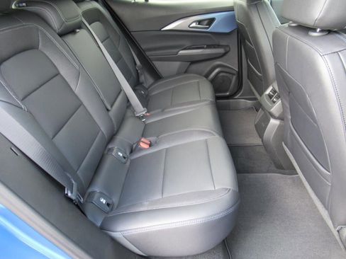 New 2025 Chevrolet Equinox EV LT w/ Convenience Package image 28