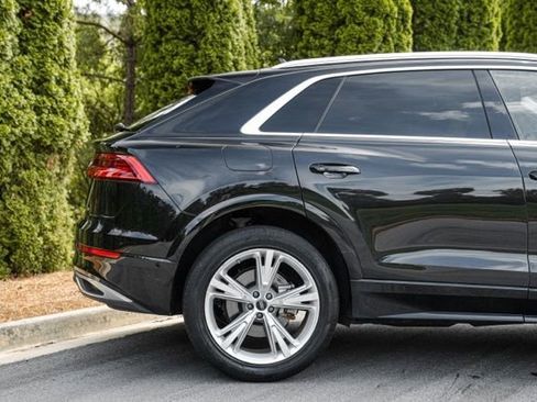 Used 2023 Audi Q8 Premium Plus w/ Premium Plus Package AWD/4WD image 13