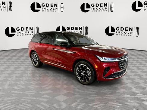 Used 2024 Lincoln Nautilus Reserve w/ Equipment Group 202A image 2