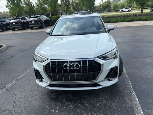 Used 2022 Audi Q3 2.0T Premium Plus w/ Premium Plus Package AWD/4WD image 3