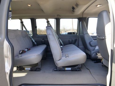Used 2007 GMC Savana 1500 AWD Passenger w/ LT Preferred Equipment Group image 7
