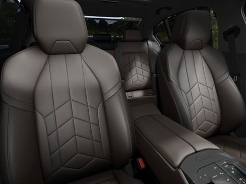 New 2027 BMW 550e xDrive image 11