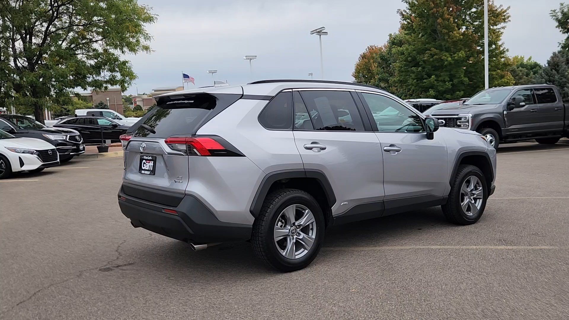 Used 2025 Toyota RAV4 LE AWD/4WD image 14