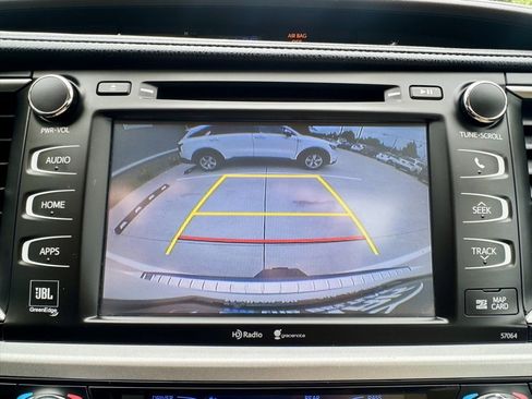 Used 2015 Toyota Highlander Limited image 34