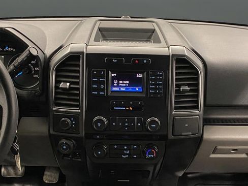 Used 2017 Ford F150 XLT w/ Trailer Tow Package image 7