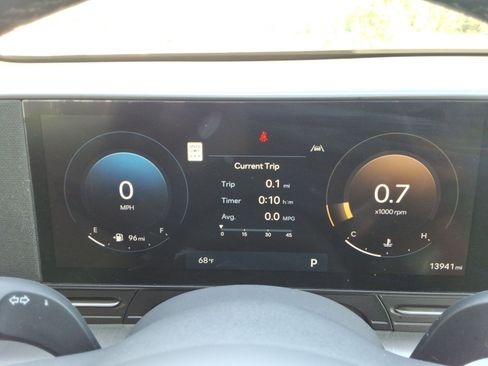 Used 2025 Hyundai Kona Limited image 15