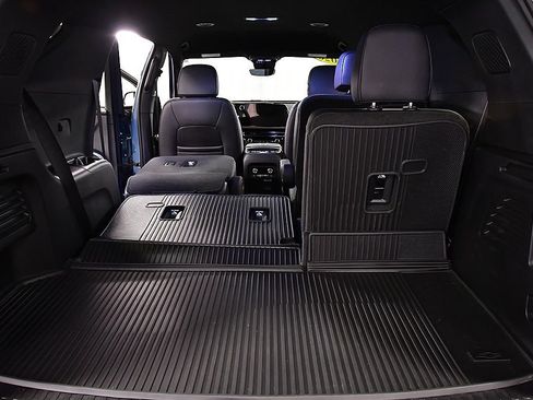 Used 2026 Chevrolet Traverse High Country w/ LPO, Floor Liner Package AWD/4WD image 30