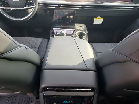 New 2026 Cadillac Escalade IQL Luxury w/ LPO, Floor Liner Package AWD/4WD image 25