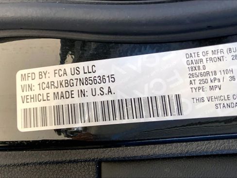 Used 2022 Jeep Grand Cherokee L Limited AWD/4WD image 32
