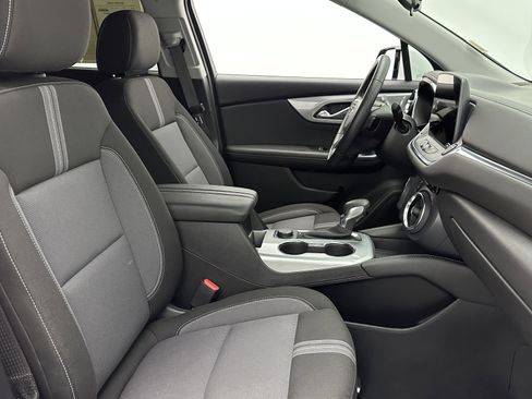 Used 2025 Chevrolet Blazer LT image 34