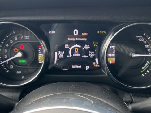 Used 2023 Jeep Wrangler Sahara image 17