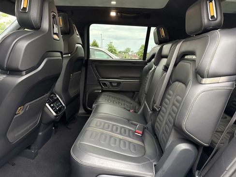 Used 2022 Rivian R1S Launch Edition AWD/4WD image 11
