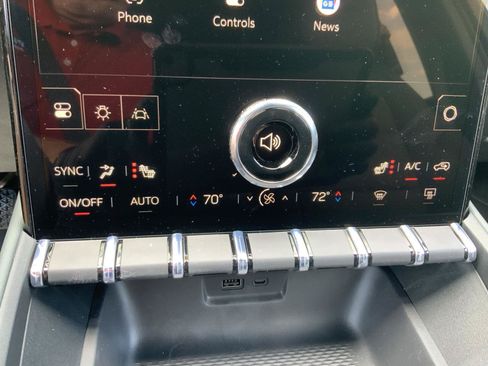 New 2026 GMC Terrain AT4 w/ LPO, Floor Liner Package AWD/4WD image 42
