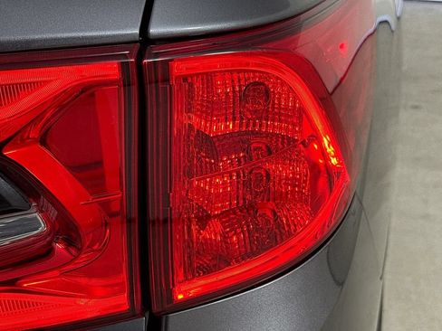 Used 2024 Honda Odyssey EX-L image 36