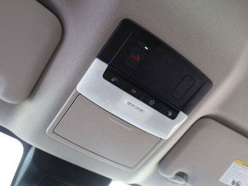 Used 2025 Nissan Sentra SV FWD image 15