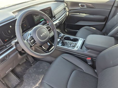 New 2026 Kia Carnival SX FWD image 10