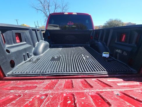 Used 2017 Ford F150 XLT image 10