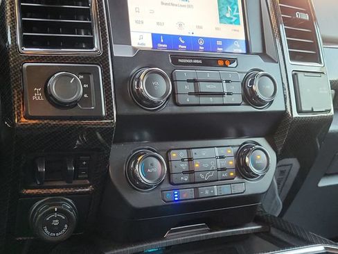Used 2021 Ford F250 Lariat w/ Lariat Ultimate Package AWD/4WD image 32