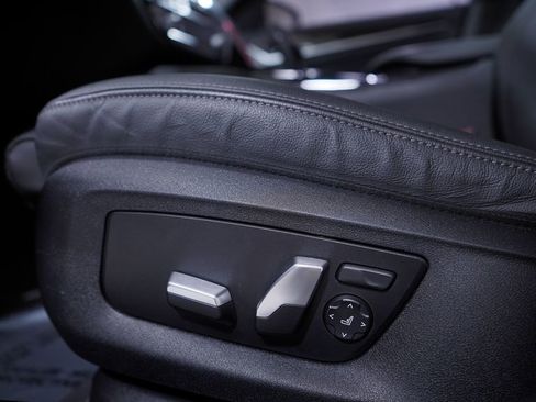 Used 2022 BMW 530i w/ Convenience Package image 18