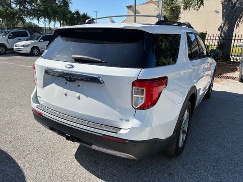 Used 2020 Ford Explorer XLT w/ Equipment Group 202A AWD/4WD image 7