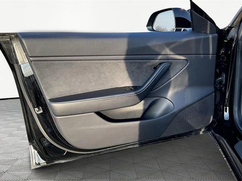 Used 2019 Tesla Model 3 Long Range image 23