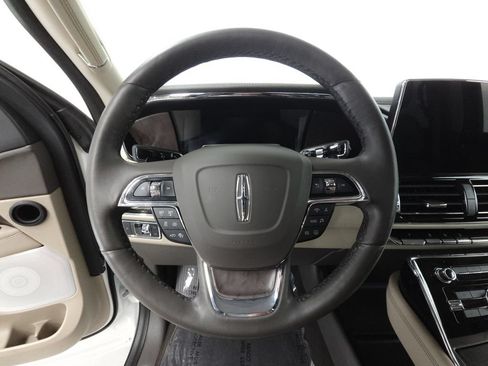 Used 2024 Lincoln Navigator Reserve AWD/4WD image 11