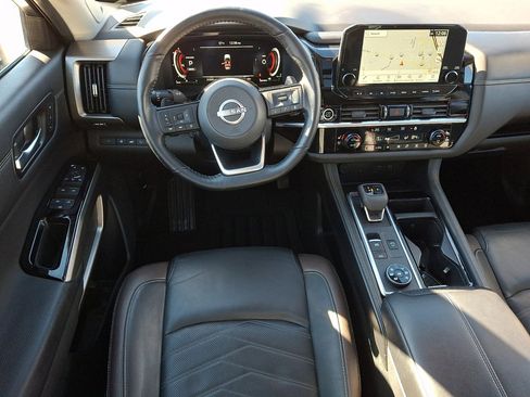 Used 2023 Nissan Pathfinder Platinum image 20