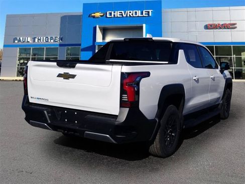New 2025 Chevrolet Silverado EV LT image 4