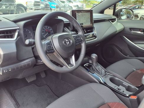 Used 2025 Toyota Corolla SE FWD image 19
