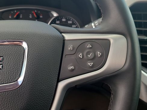 Used 2023 GMC Acadia SLT AWD/4WD image 34