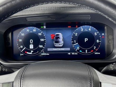 Used 2023 Land Rover Discovery Metropolitan Edition image 13