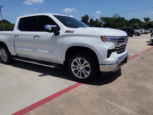 Used 2023 Chevrolet Silverado 1500 LTZ w/ Z71 Off-Road Package AWD/4WD image 2