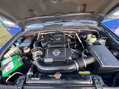 Used 2014 Nissan Frontier SL image 19