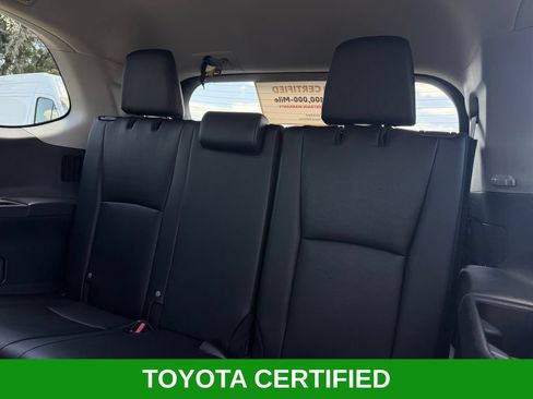 Used 2025 Toyota Grand Highlander AWD image 21