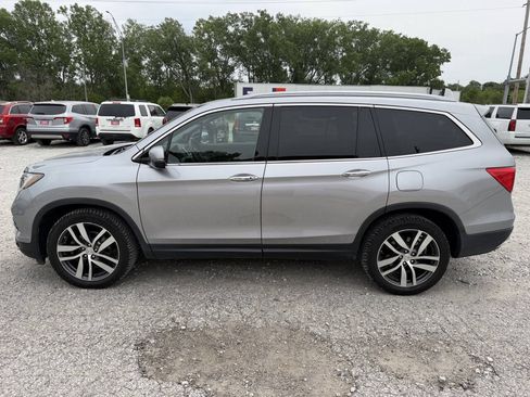 Used 2016 Honda Pilot Touring image 6