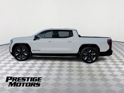Used 2025 GMC Sierra EV Denali AWD/4WD image 4