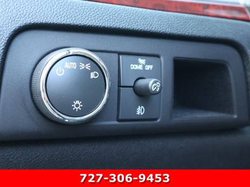 Used 2012 Cadillac Escalade Luxury image 21