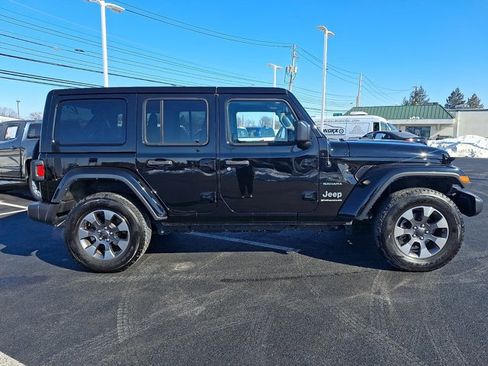 Used 2023 Jeep Wrangler Sahara w/ Cold Weather Group image 7